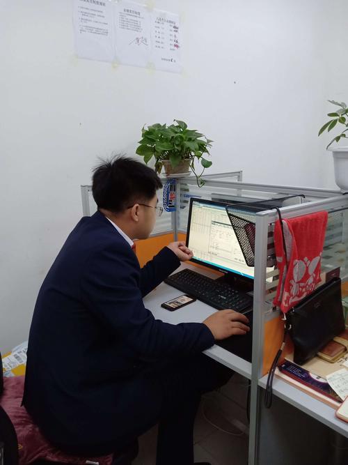 東潤投資咨詢 助力理性投資，護航財富增值的專業伙伴
